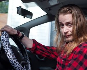 Маколей Калкин сыграл повзрослевшего Кевина МакКаллистера из фильма Один дома (ВИДЕО)