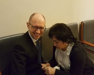 Яценюку пришивают оторванное Барной (ФОТО)