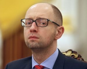 Я за кресло не держусь