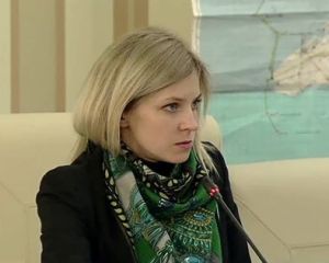 Няш-мяш посоветовала директору ялтинского зоопарка сесть в клетку