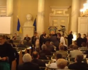 У Львові під крики