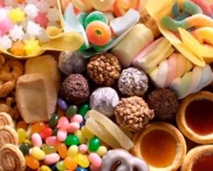 Евросоюз запретил украинские конфеты с орехами