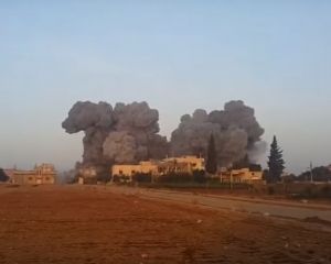 Российская авиация уничтожила жилой квартал в Сирии: десятки погибших (ВИДЕО)