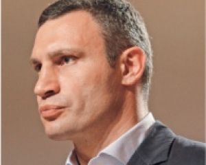 В Киеве побеждает Кличко с 40% и Солидарность