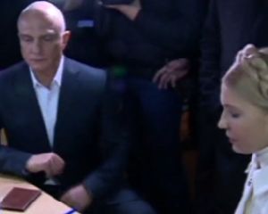 Тимошенко с мужем проголосовали в Днепропетровске (ВИДЕО)