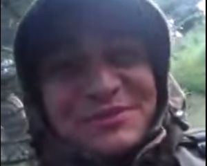 Местные хохлы дома сидят, а мы тут приехали с России,