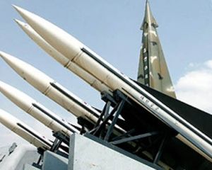 Западные СМИ узнали о сокращении РФ военных расходов