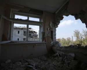 Дом прошили 6 снарядов, мы стояли в коридоре: обстрел Авдеевки (ВИДЕО)