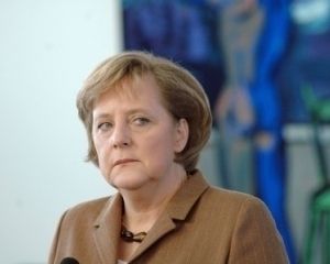 Меркель освистали и обвинили в предательстве