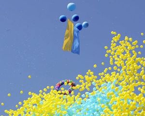 Альфред Кох на могиле Степана Бандеры (ФОТО)