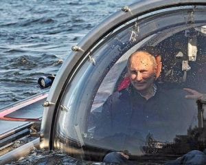 Путина и Медведева погрузили на дно Черного моря в Крыму (ФОТО, ВИДЕО)