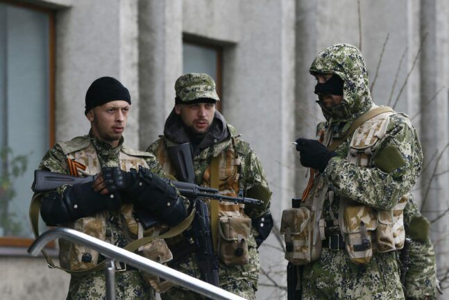 Новости из зоны АТО: боевики роют окопы и каждую ночь перегоняют технику