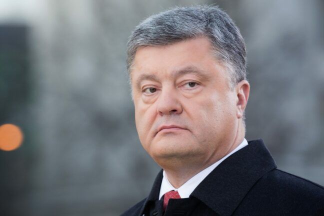 Порошенко перехрестився на словах про МВФ