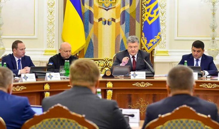 Бюджет 2017: Порошенко требует на оборону 5% ВВП