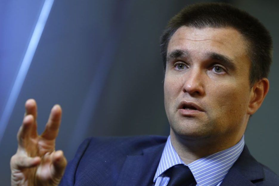 От Украины хотят признания властей