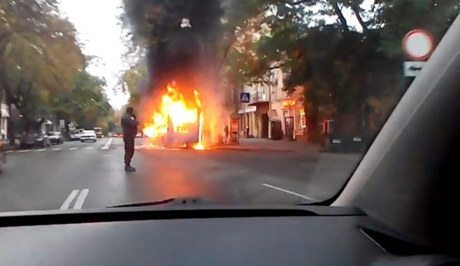 В Одессе сгорела маршрутка