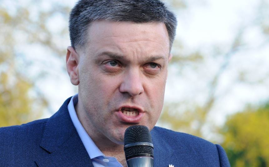 Тягнибок обіцяє знищити олігархів, як знищив комуністів