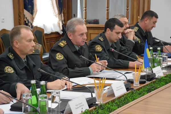 Муженко: бойовики навіть на пілотних дільницях порушують режим тиші