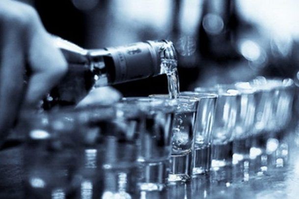 Сурогатний алкоголь продовжує вбивати українців: є нові смерті