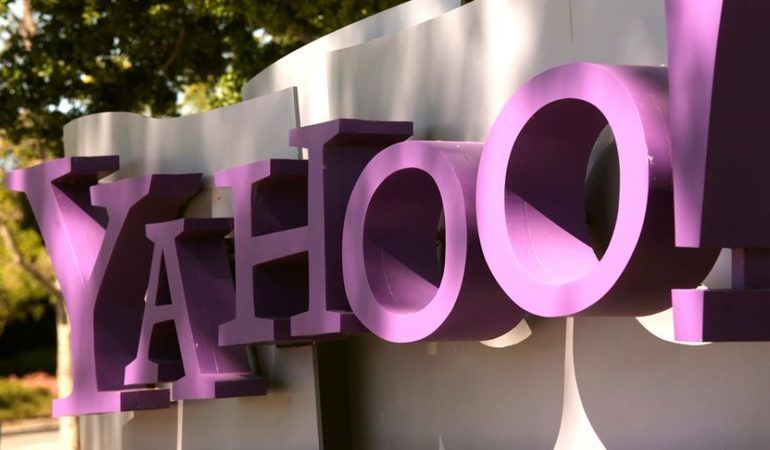 Yahoo передавала дані користувачів спецслужбам
