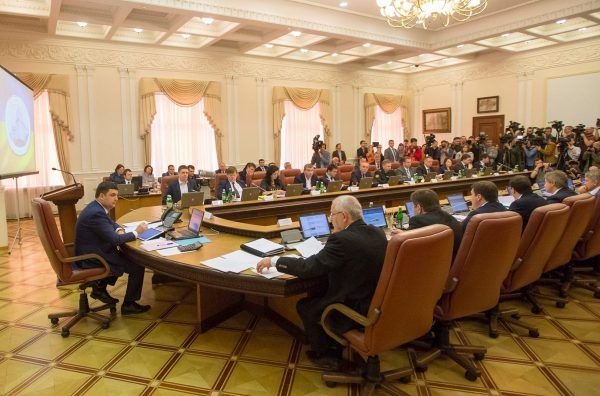 Кабмін змінив Закон Савченко Закон Савченко