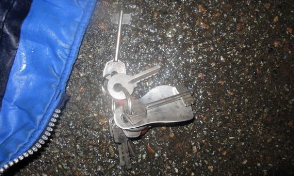 У Києві у дворі багатоповерхівки знайшли труп Убийство на Оболони