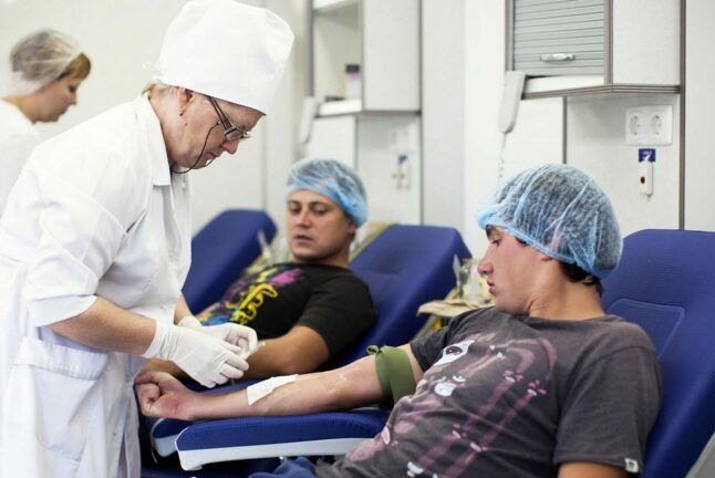 День донора: мінохорони здоров’я приймає кров для поранених бійців АТО