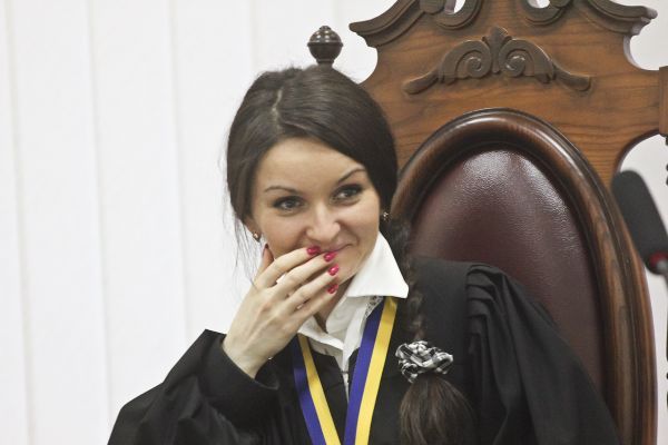 Экс-судья Царевич перед увольнением одолжила 400 тыс. грн на машину