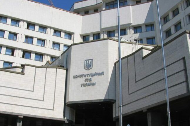 Суд лишит Януковича звания президента