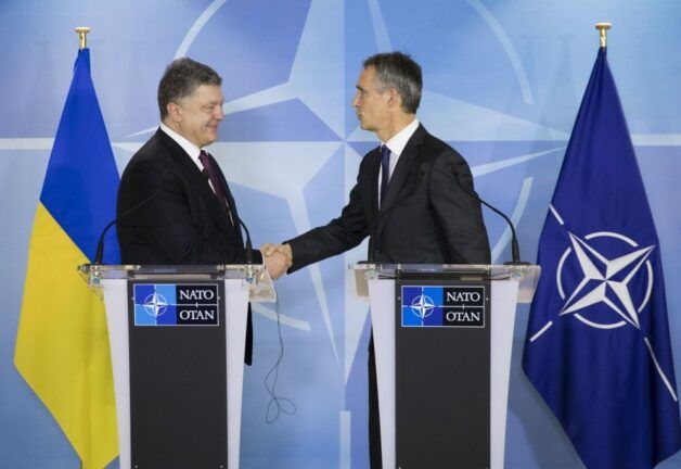 Україна і НАТО в 2017 році: Порошенко розкрив, над чим працюватимуть