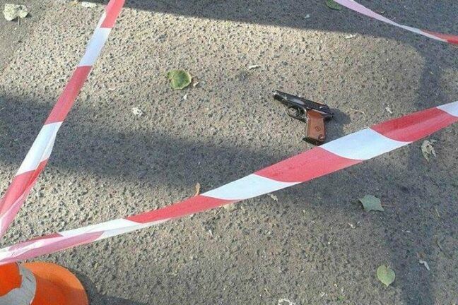 В Киеве пьяный мужчина пытался застрелить полицейского