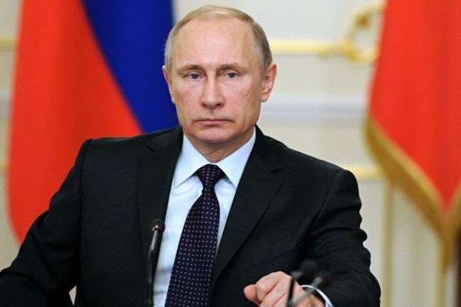 Путина заметили в плохом настроении после встречи в нормандском формате