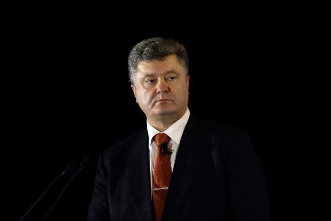 Поясніть, де взяли гроші? – Порошенко про е-декларації