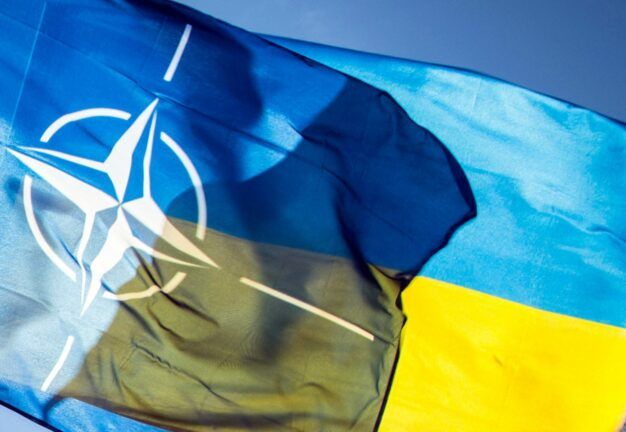 НАТО не буде захищати Україну
