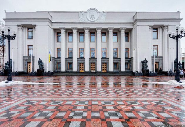 Депутати зізналися, коли і чому влаштовували бійки