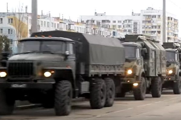 У Керчі та Сімферополі ожила військова техніка РФ