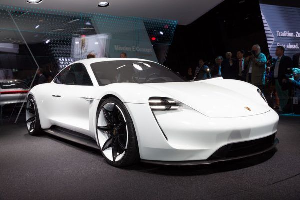 Електромобілі Porsche стають на конвеєр