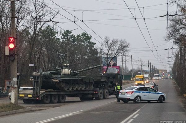 Танки і гармати стривожили мешканців Севастополя