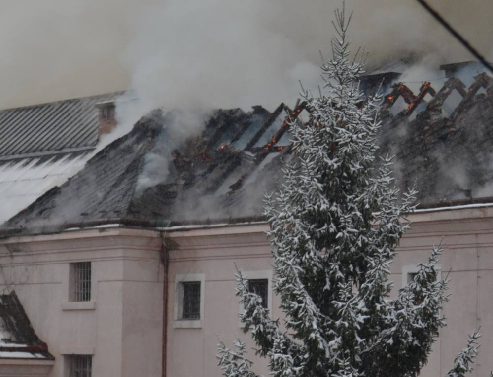 Масштабна пожежа в Ужгороді пожежа