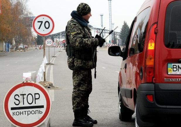 На адмінкордоні з Кримом Пропускний пункт Гоптівка кордон з рф прикордонник