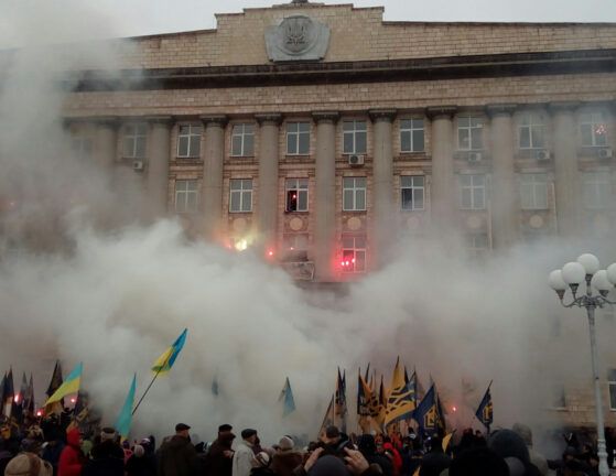 Марш до річниці Революції Гідності завершився бійками в Черкасах