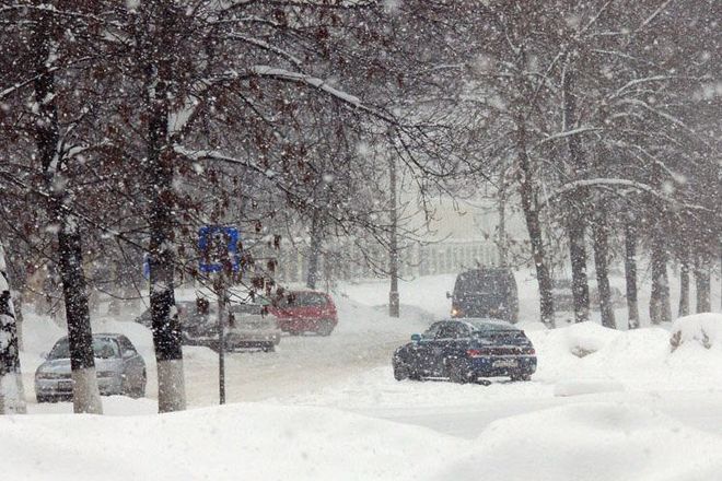 Погода в Україні на 2 грудня: хуртовини та сильний вітер (КАРТА)
