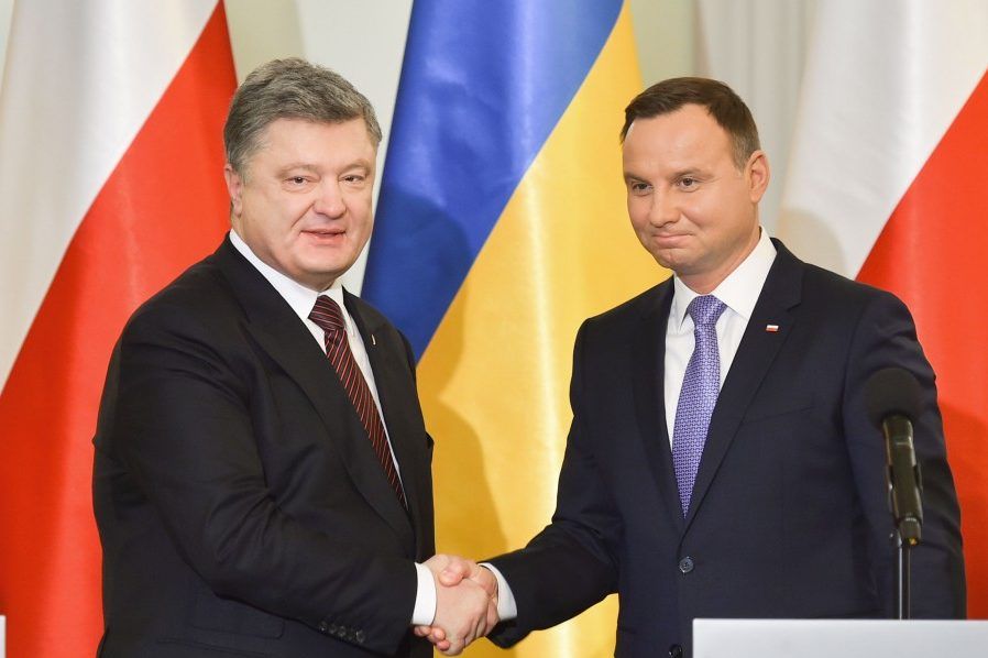 Газ та історична правда: про що домовились Порошенко і Дуда – заява