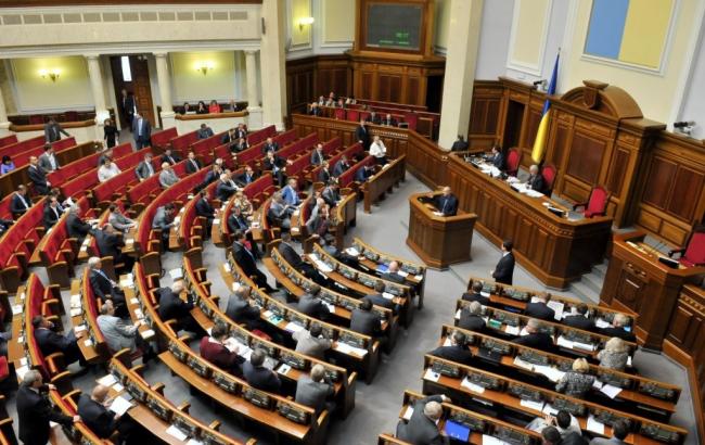 Рада согласовала повышение минимальной зарплаты до 3,2 тыс. грн