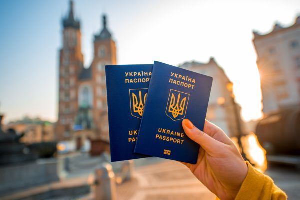 Украинцы с января смогут ездить в ЕС без виз – СМИ
