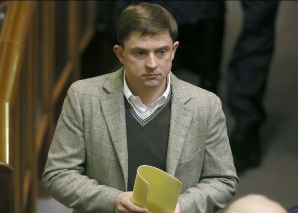 Олесь Довгий