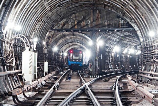 Киев отказался от метро на Троещину