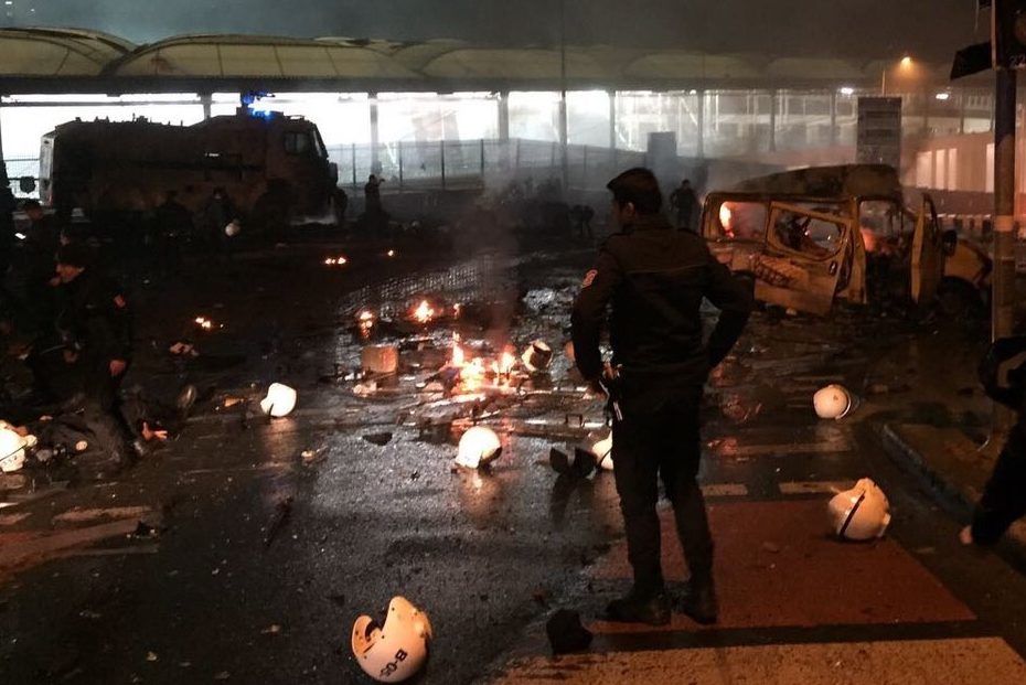 Теракт в Стамбуле: десятки жертв, украинцы не пострадали Стамбул теракт