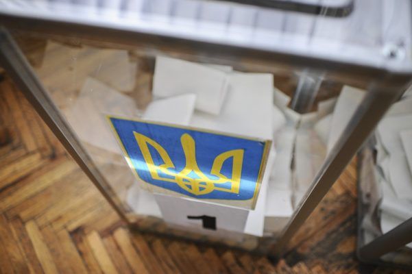 Выборы в Украине: подозрительные списки и