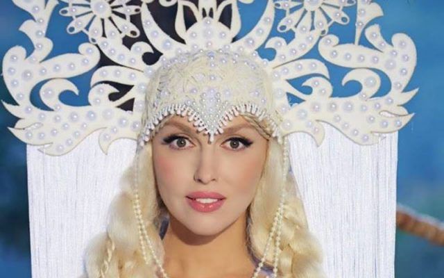 Оля Полякова без макияжа предложила зрителям поменяться детьми